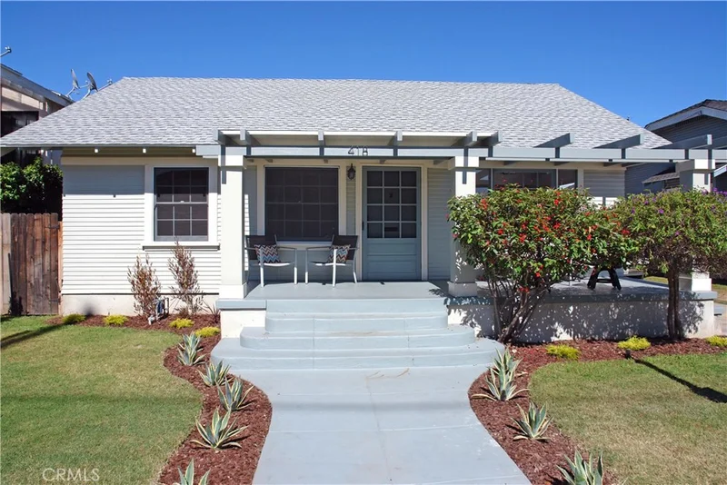 418 Newport, Long Beach, CA 90814