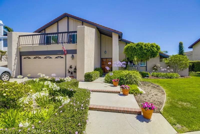 1005 Damascus, Costa Mesa, CA 92626