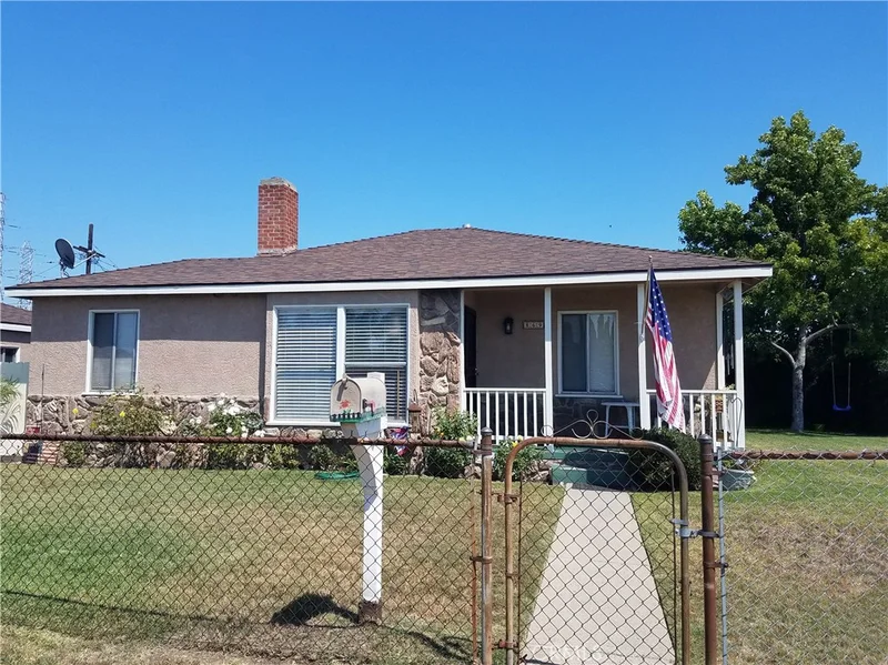869 Oceanside, Wilmington, CA 90744
