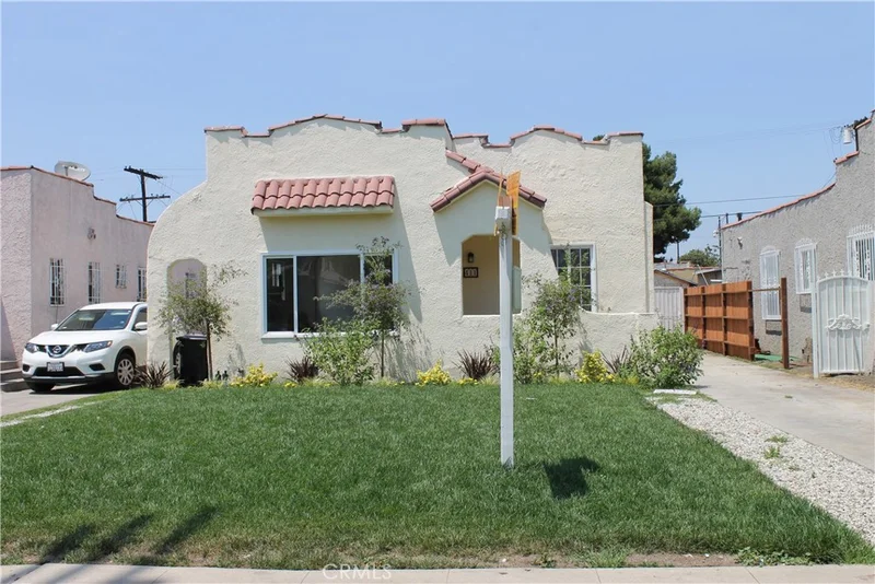 411 91st, Los Angeles, CA 90003
