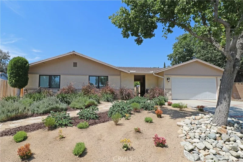 521 Black Hills, Claremont, CA 91711