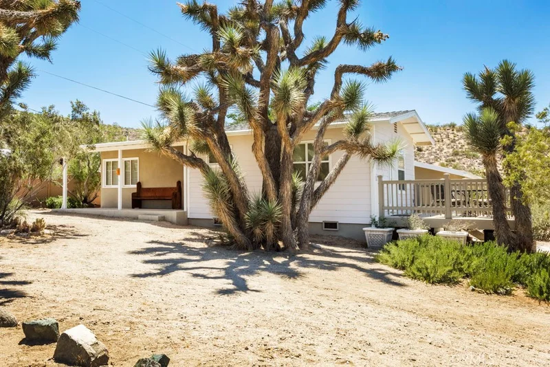 7852 Victor Vista, Yucca Valley, CA 92284