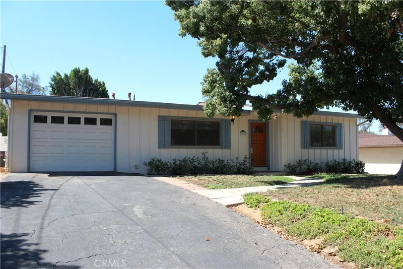 1143 Fallbrook, Fallbrook, CA 92028