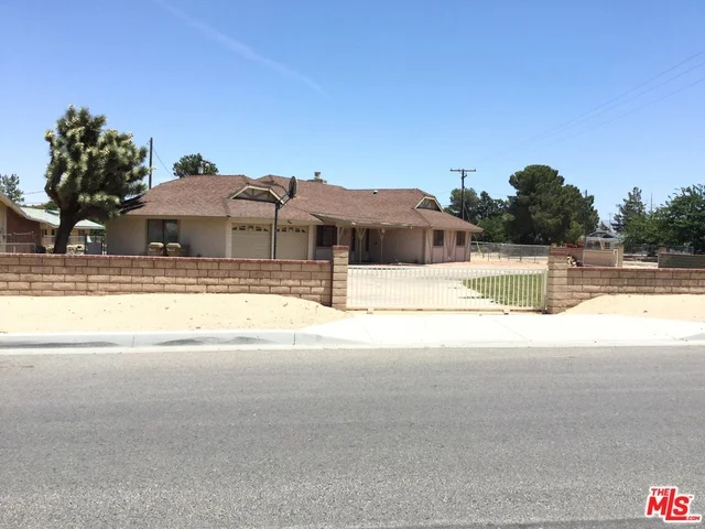 10147 Tamarisk, Hesperia, CA 92345