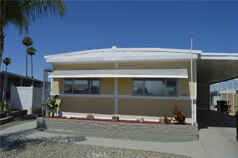879 San Ignacio Drive, Hemet, CA 92543