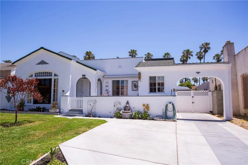 5506 Rimpau, View Park, CA 90043