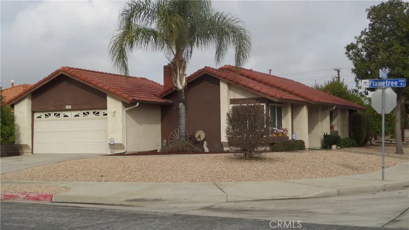 1860 Flame Tree, Hemet, CA 92545