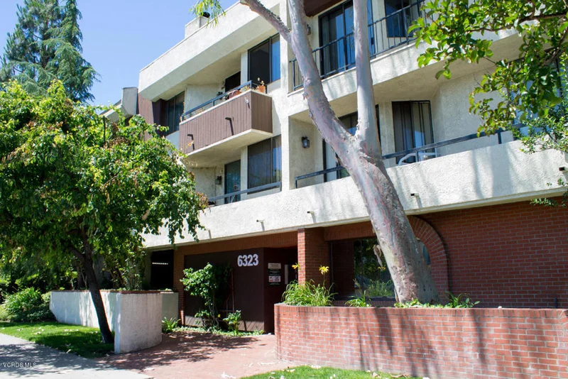 6323 Reseda #46, Tarzana, CA 91335