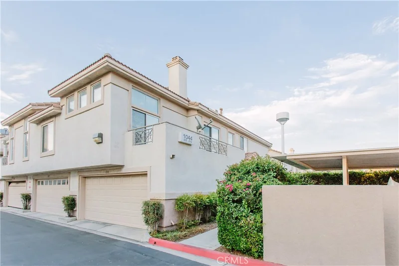 1044 Turner #210, Ontario, CA 91764