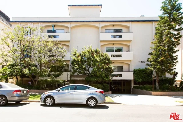 11820 Mayfield #103, Los Angeles, CA 90049