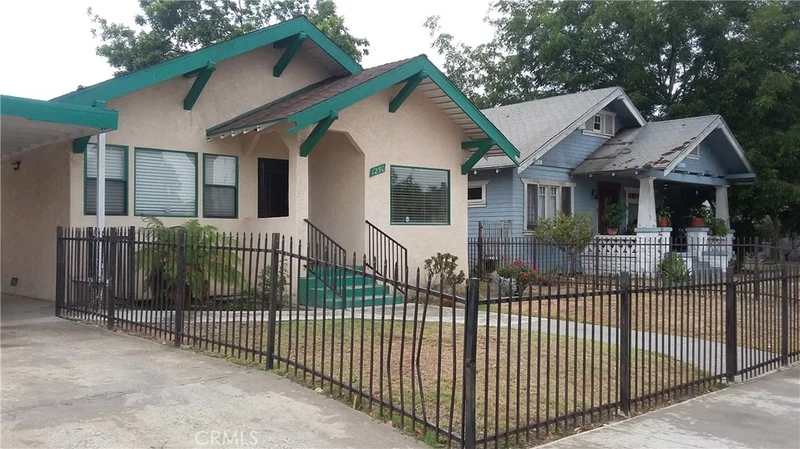 1250 48th, Los Angeles, CA 90037