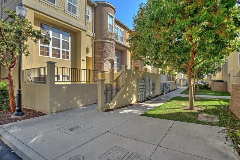 1038 Linz, Sunnyvale, CA 94089