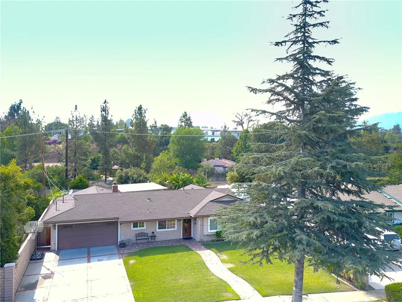 4215 Lynoak, Claremont, CA 91711