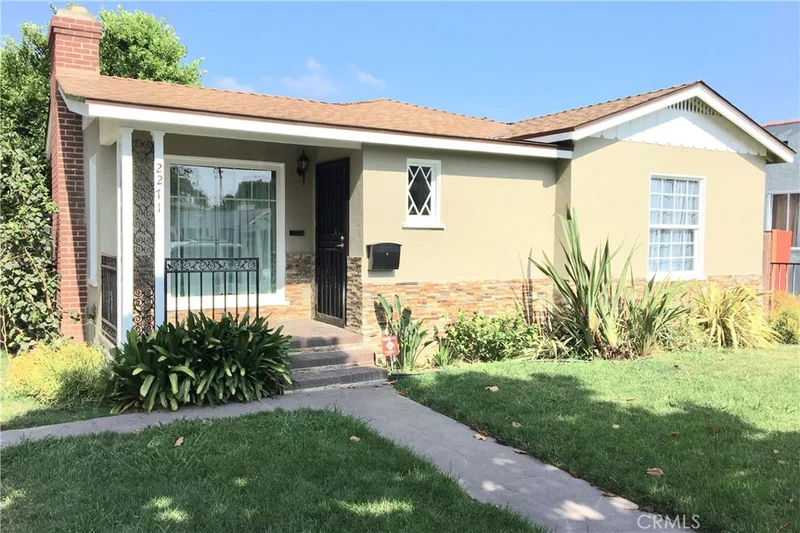 2271 Magnolia, Long Beach, CA 90806