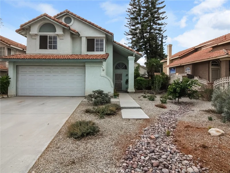 7935 Linares, Riverside, CA 92509