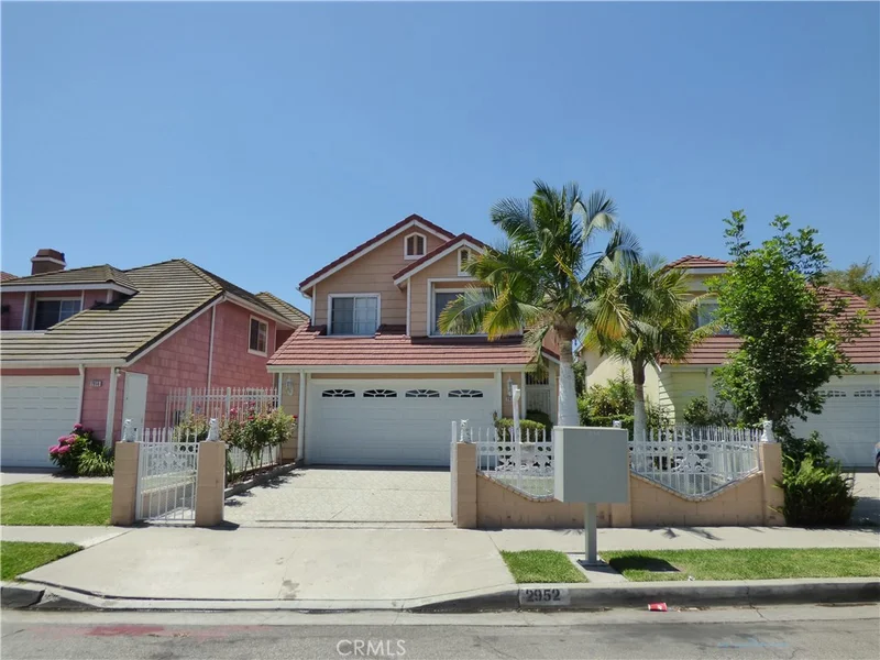 2952 61, Huntington Park, CA 90255