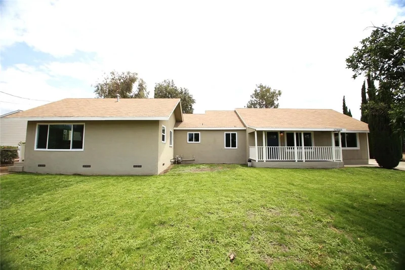 12465 5th, Yucaipa, CA 92399