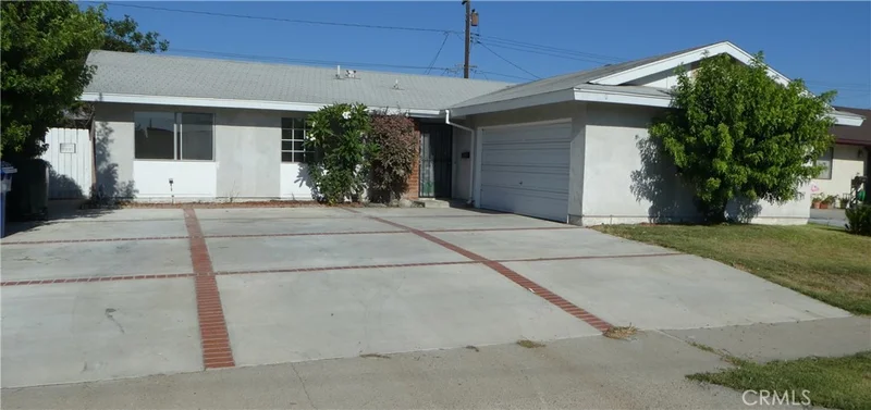 10192 Hialeah, Cypress, CA 90630