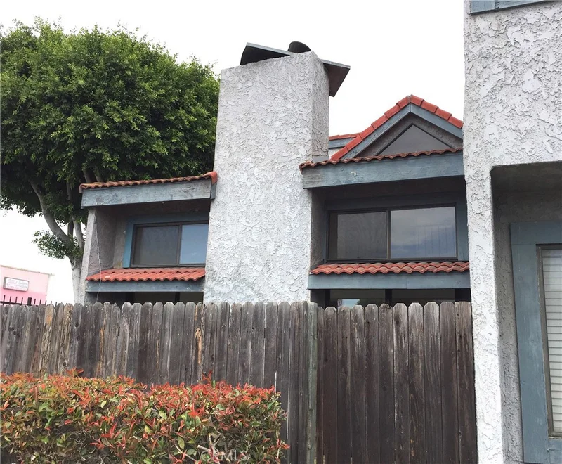 100 S Burris, Compton, CA 90221