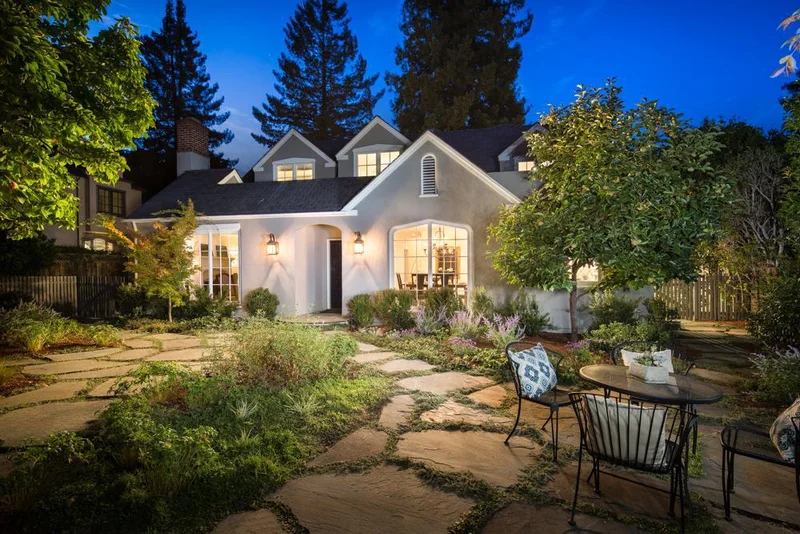 1245 Hamilton, Palo Alto, CA 94301