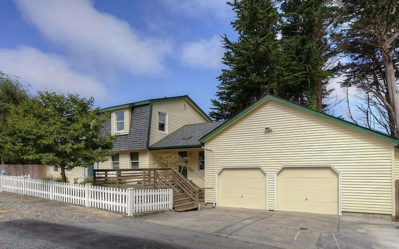1004 Acacia, Montara, CA 94037