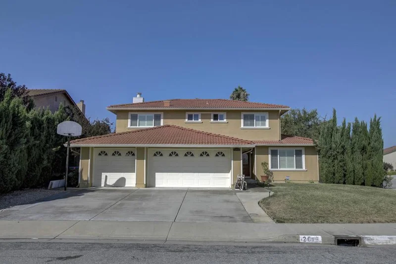 2605 Glen Cotswold, San Jose, CA 95148