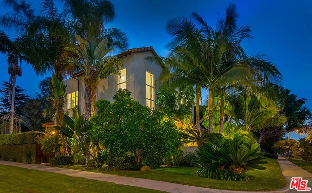 2700 Midvale, Los Angeles, CA 90064