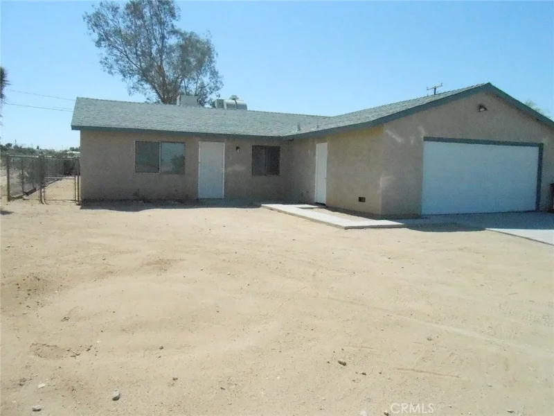 5484 Cahuilla, 29 Palms, CA 92277