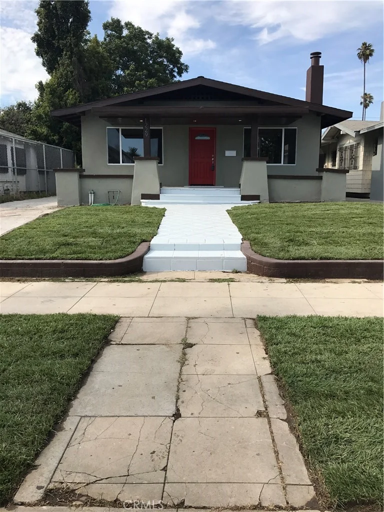1229 52nd, Los Angeles, CA 90037
