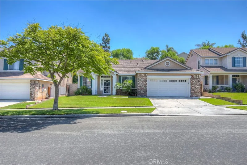 887 Montague Drive, Corona, CA 92879