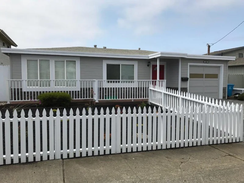 105 Avalon, Pacifica, CA 94044