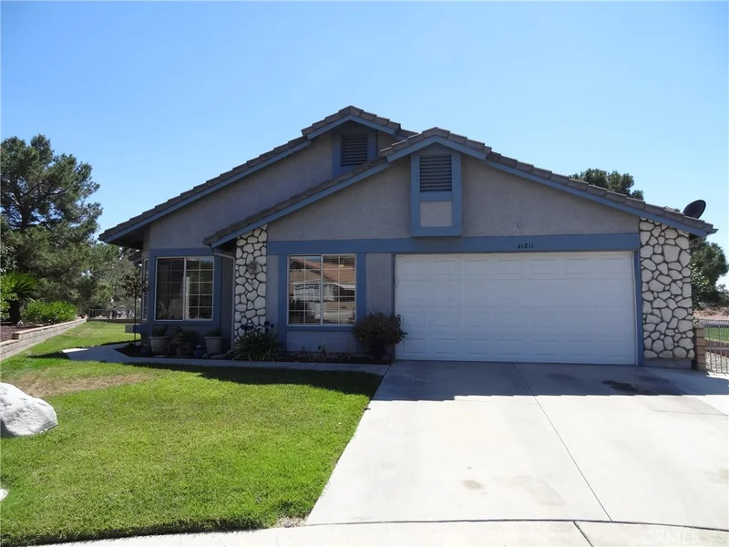 41811 Candlewood, Cherry Valley, CA 92223