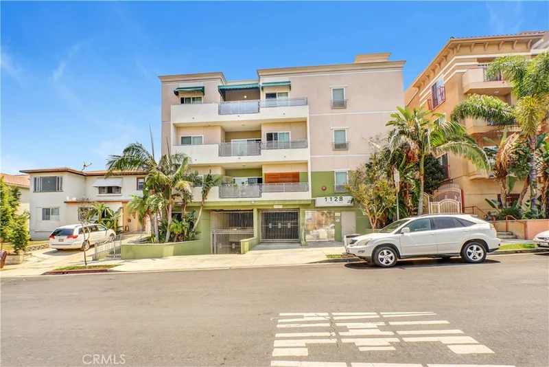 1128 Serrano #103, Los Angeles, CA 90006