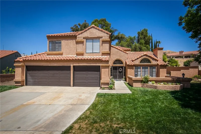 3025 Canyon Vista, Colton, CA 92324