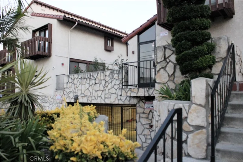 11522 215th Street 7, Lakewood, CA 90715