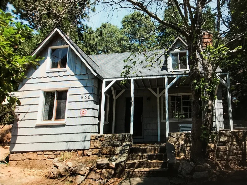 850 Community, Lake Arrowhead, CA 92352