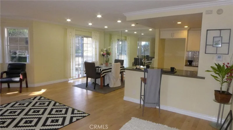 11300 Foothill #88, Lakeview Terrace, CA 91342