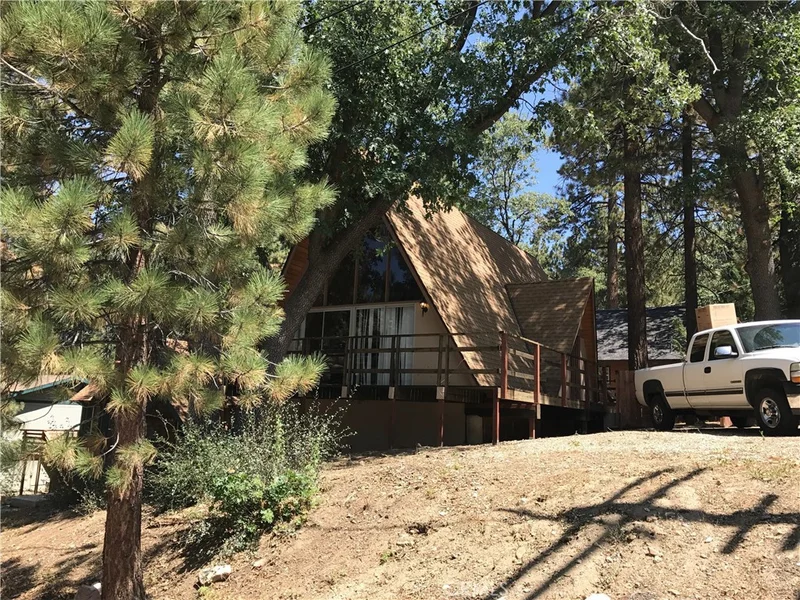 1010 Villa Grove, Big Bear, CA 92314