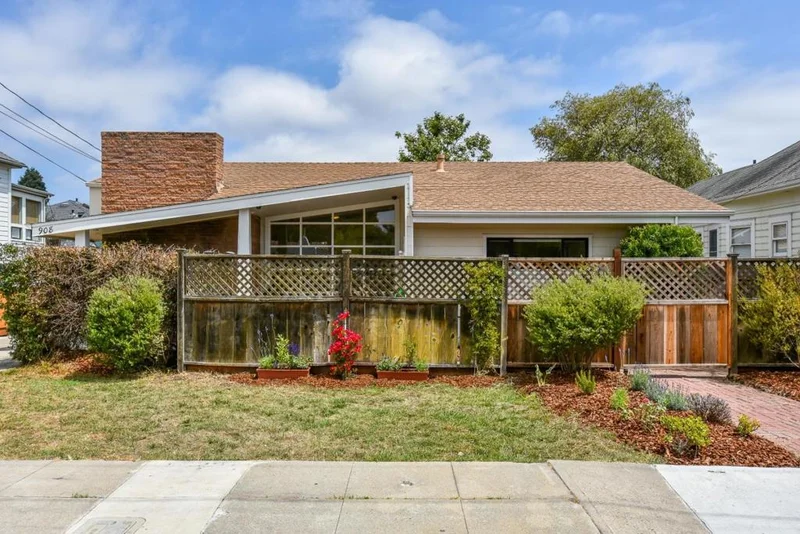 908 Cayuga, Santa Cruz, CA 95062
