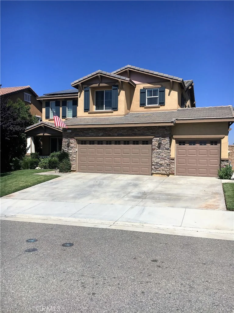 41071 Crimson Pillar, Lake Elsinore, CA 92532