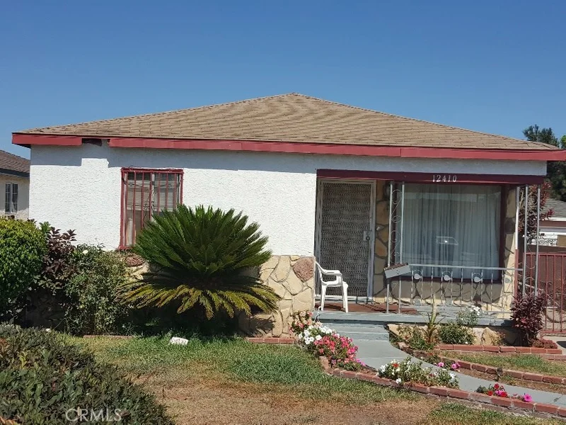 12410 San Pedro, Los Angeles, CA 90061