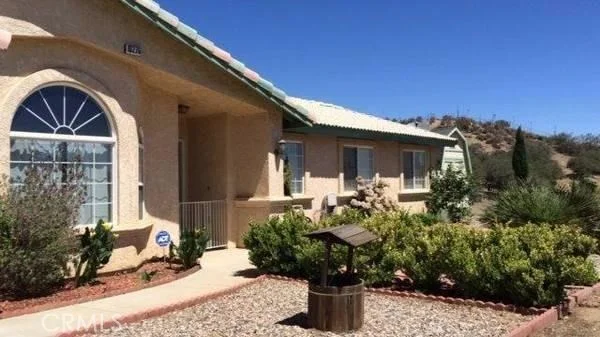 10276 Emerson, Oak Hills, CA 92344