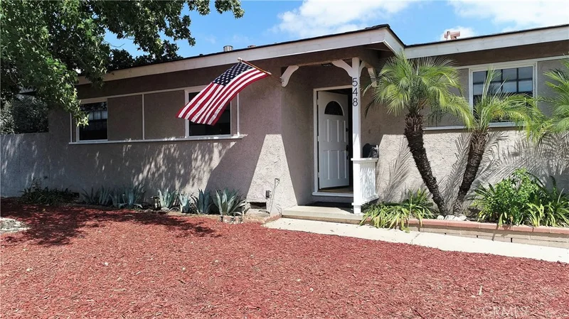 548 La Sena, West Covina, CA 91790