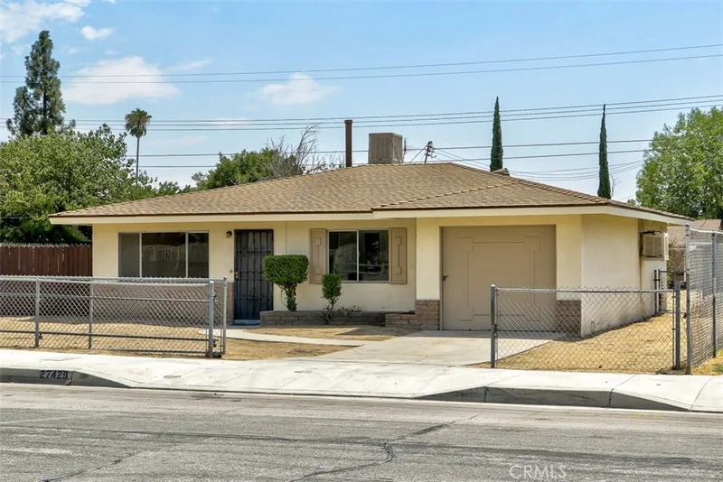 27429 Cypress, Highland, CA 92346