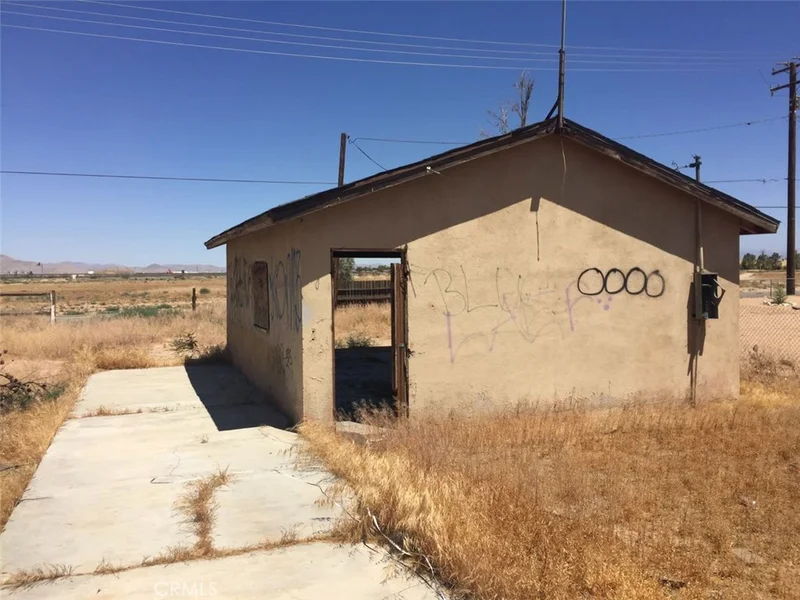 18678 Bellflower, Adelanto, CA 92301