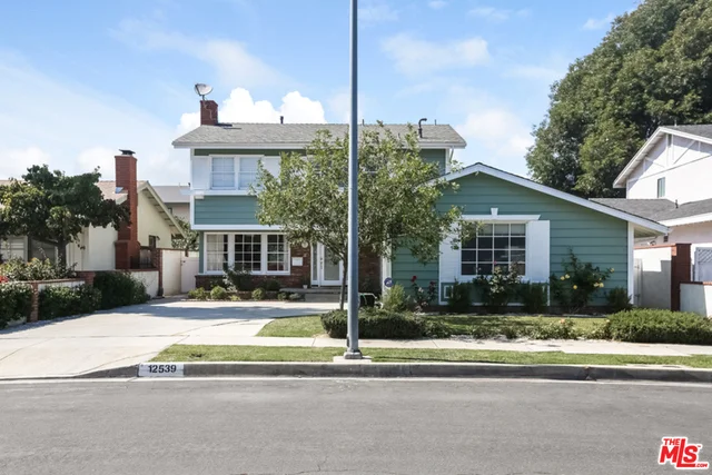 12539 Presnell, Los Angeles, CA 90066