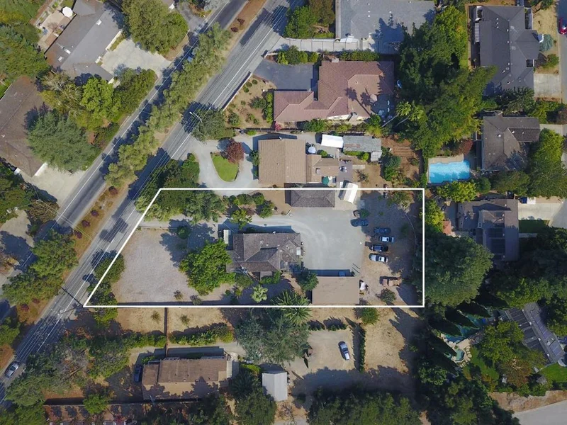 555 El Monte, Los Altos, CA 94022
