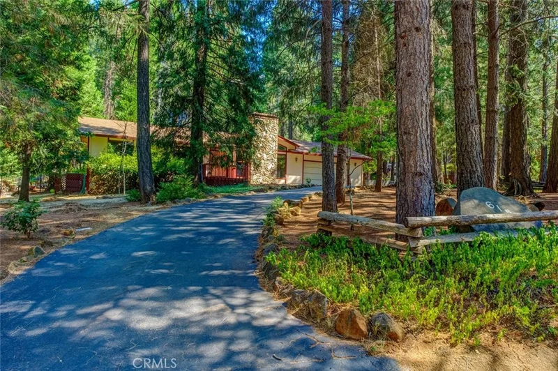 6157 Showdown Circle, Magalia, CA 95954