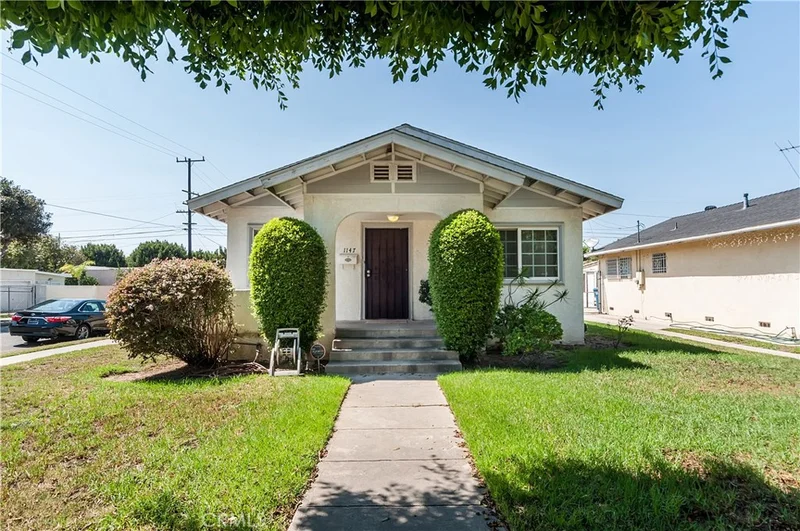 1147 Eucalyptus, Inglewood, CA 90301