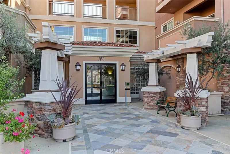 2750 Artesia #103, Redondo Beach, CA 90278
